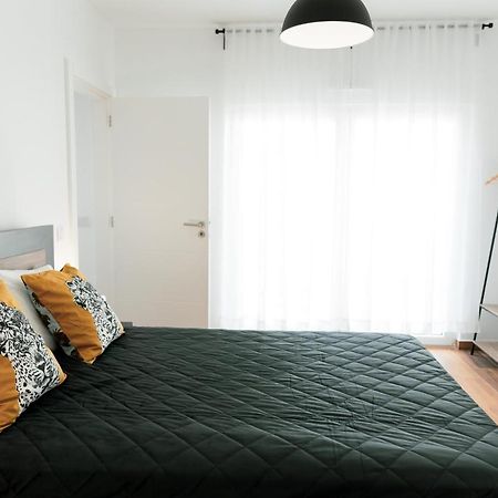 Gold Apartment Ferrel I ภายนอก รูปภาพ
