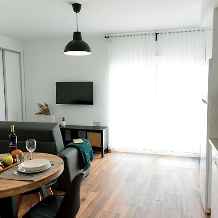 Gold Apartment Ferrel I ภายนอก รูปภาพ