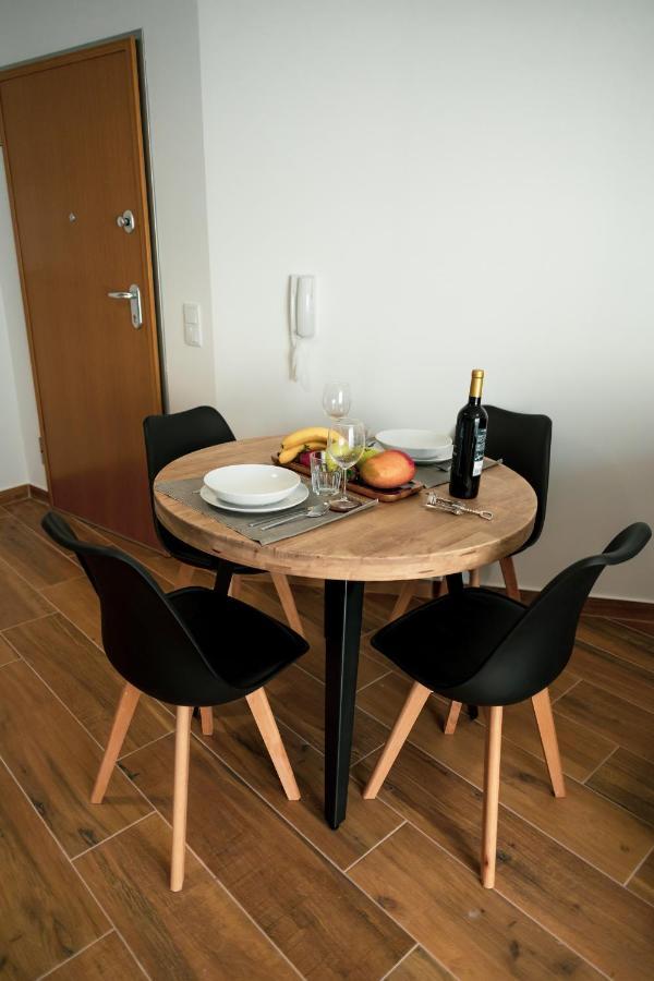 Gold Apartment Ferrel I ภายนอก รูปภาพ