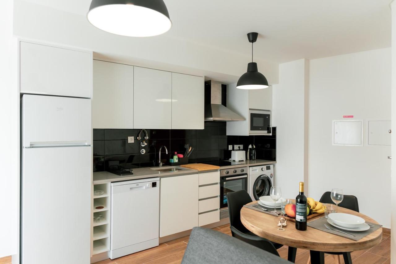Gold Apartment Ferrel I ภายนอก รูปภาพ