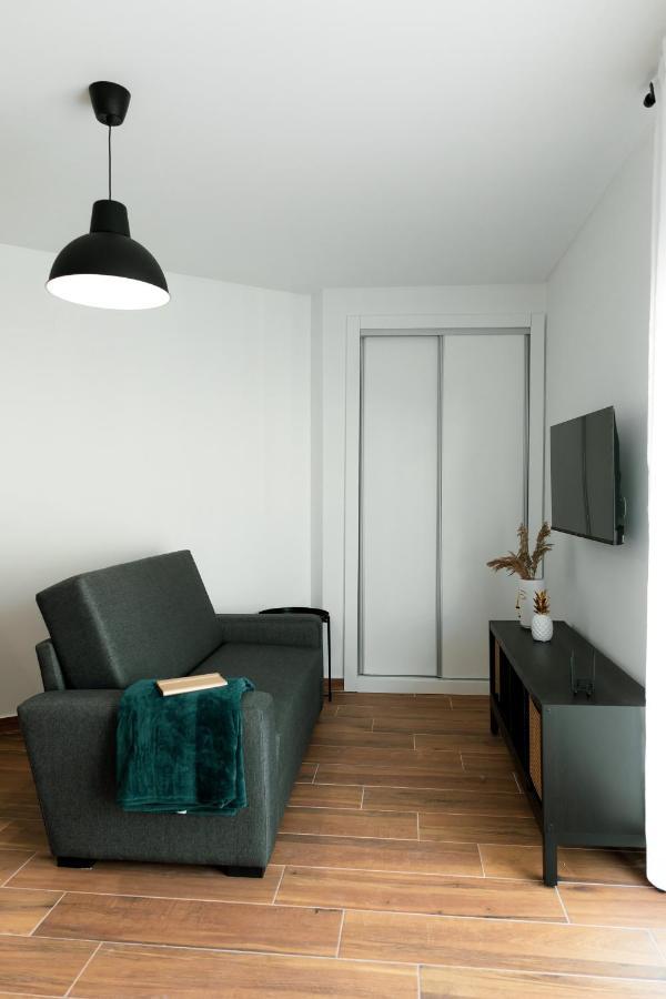 Gold Apartment Ferrel I ภายนอก รูปภาพ
