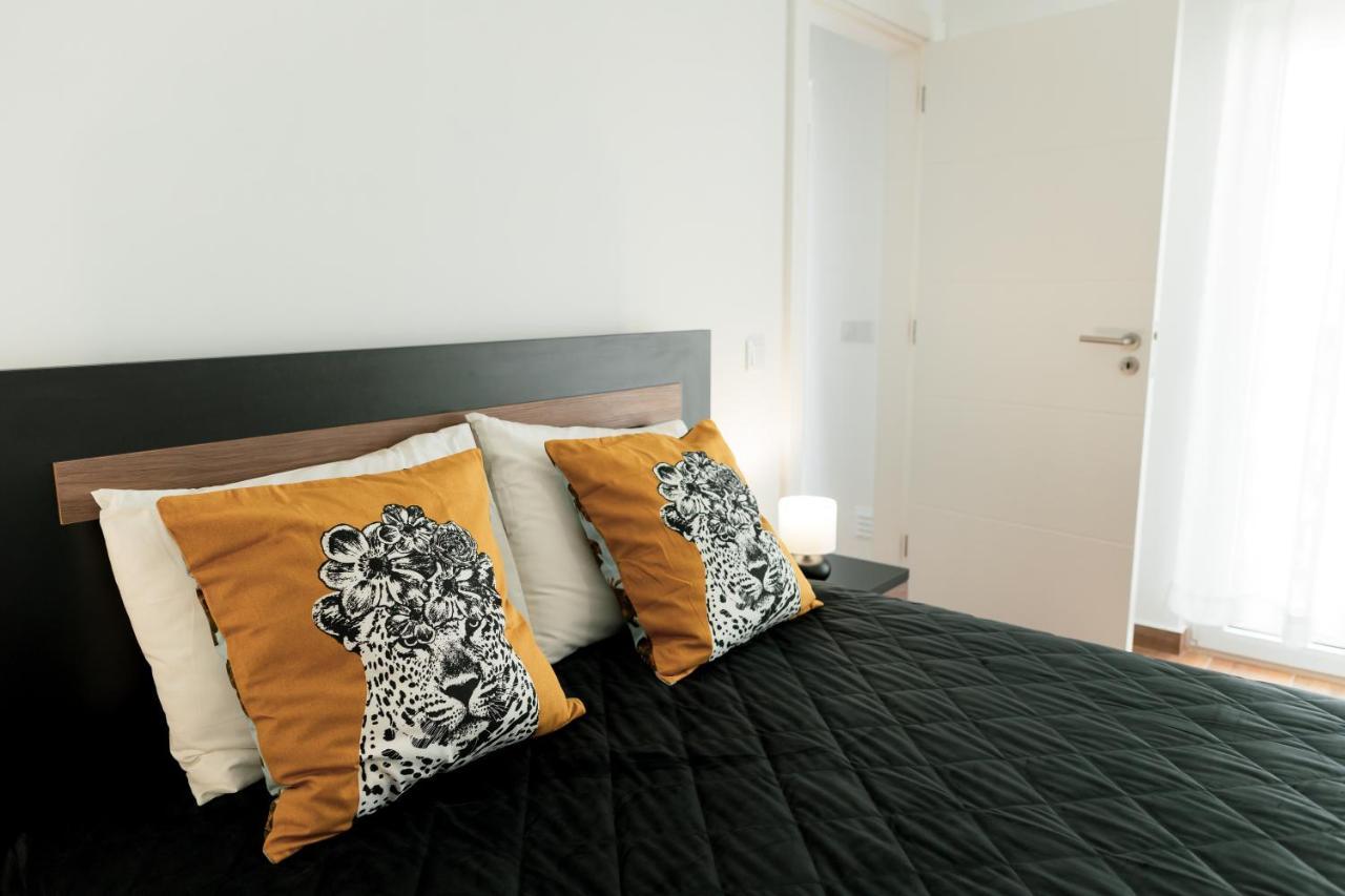 Gold Apartment Ferrel I ภายนอก รูปภาพ