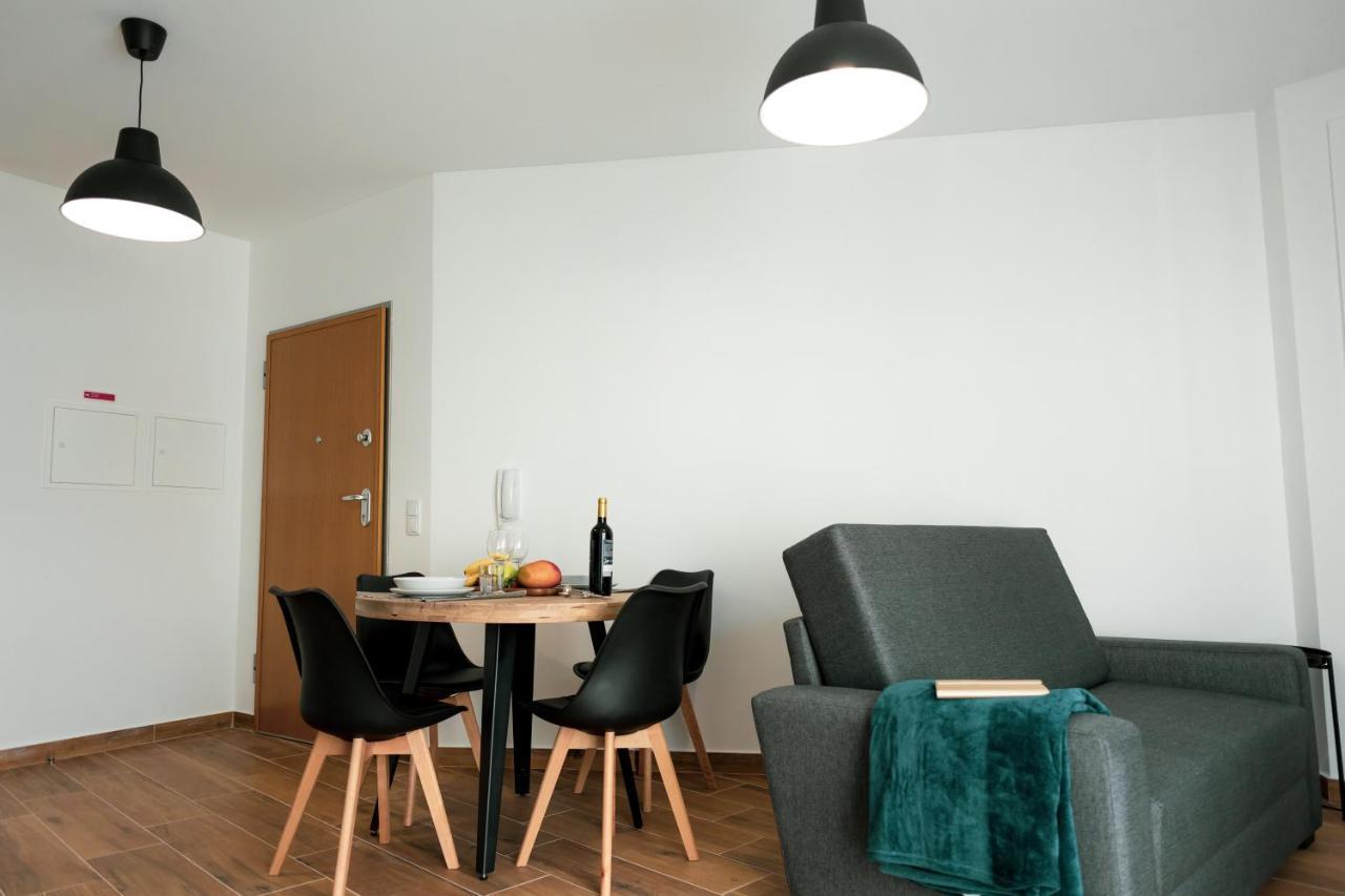 Gold Apartment Ferrel I ภายนอก รูปภาพ
