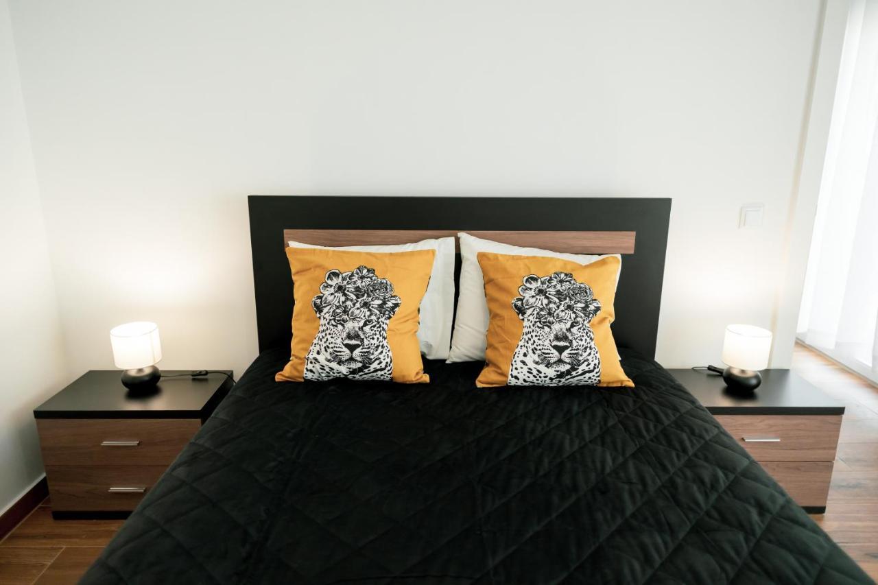 Gold Apartment Ferrel I ภายนอก รูปภาพ