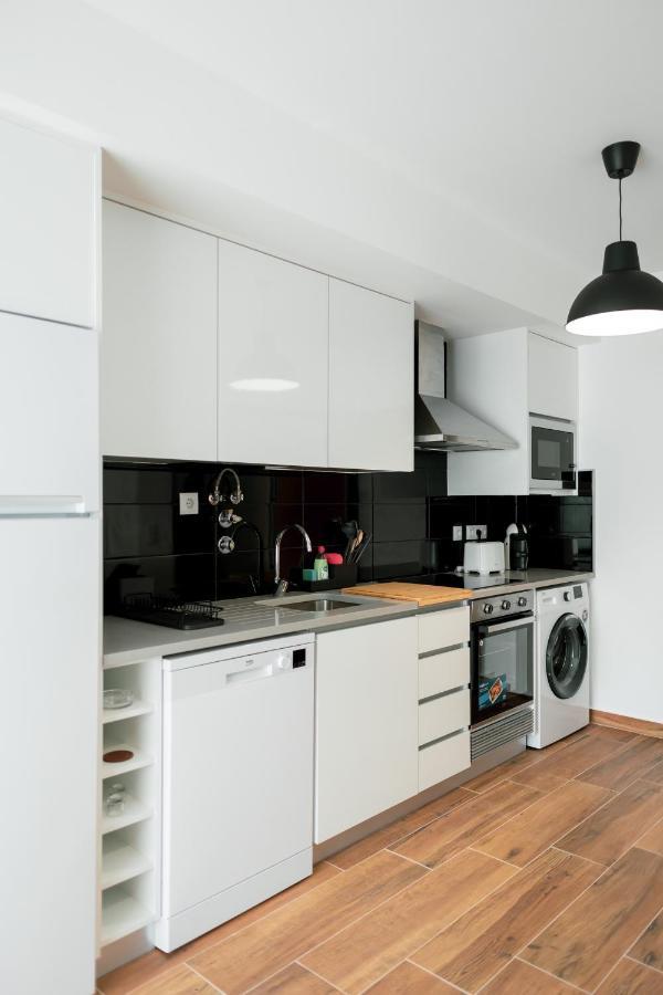 Gold Apartment Ferrel I ภายนอก รูปภาพ